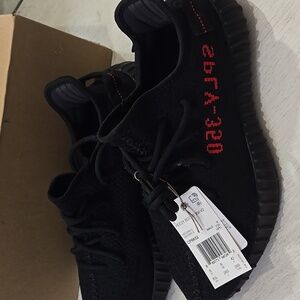 adidas Yeezy Boost 350 V2 Black Red Size 8.5